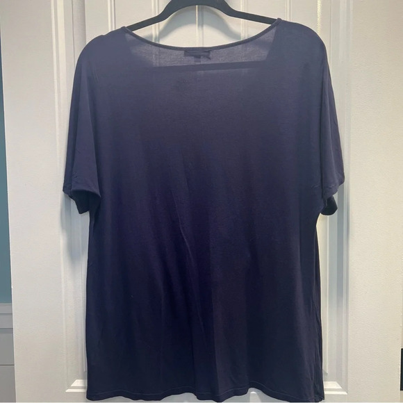 Adrianna Papell Navy Short Sleeved Top with White Floral Embroidery. Size XL. - Picture 3 of 7